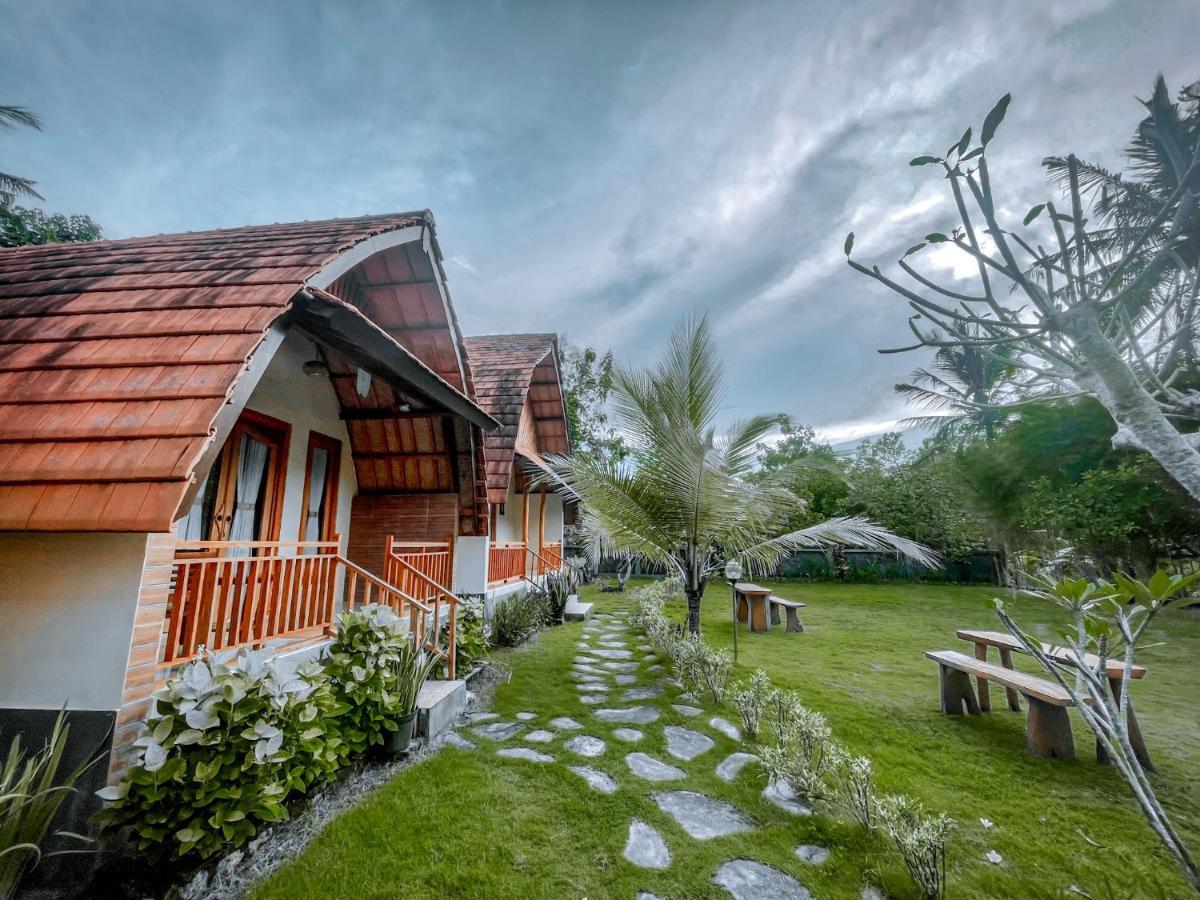 Mertha Sari Resto & Bungalow Klungkung Exterior foto